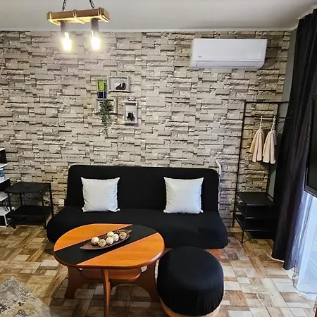 Cosy And Spacious 'studio 67'